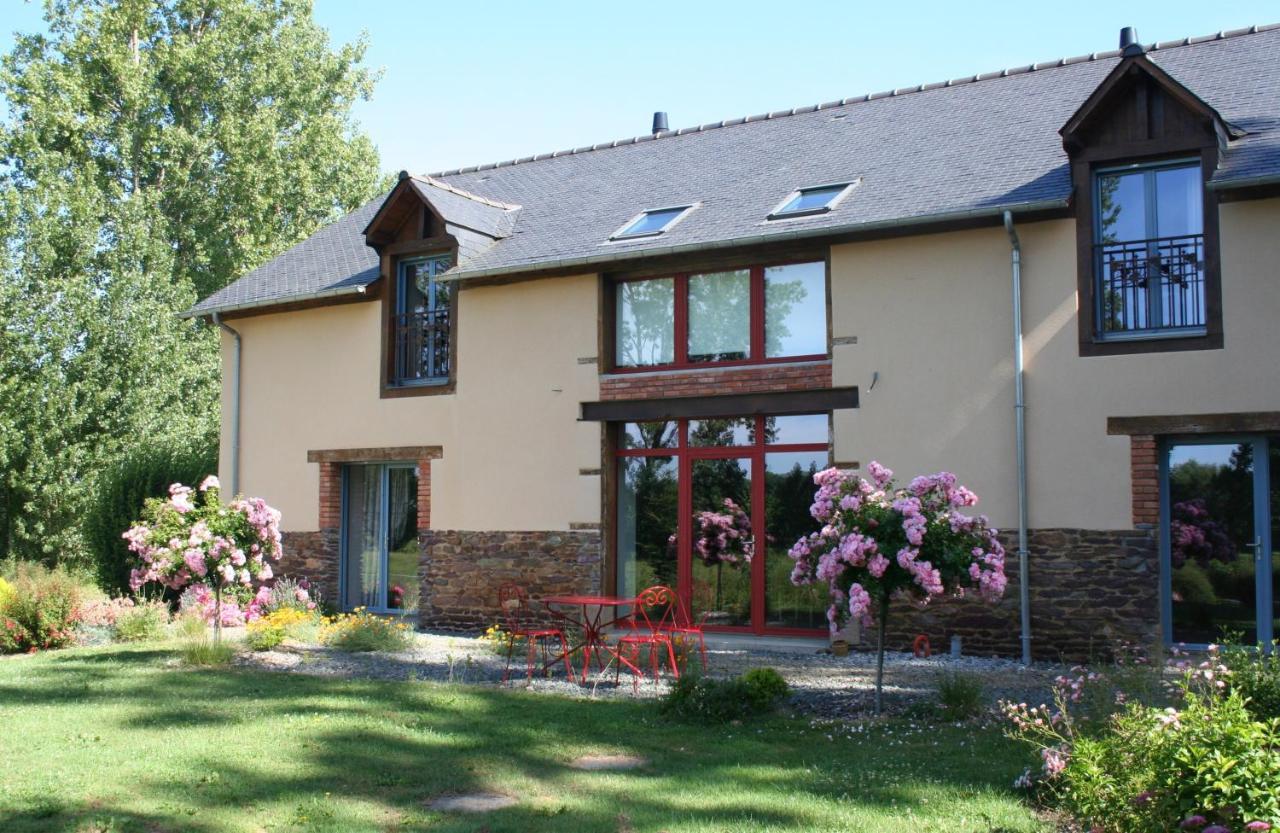 Bed and Breakfast Domaine De La Fontaine Chavagne Экстерьер фото